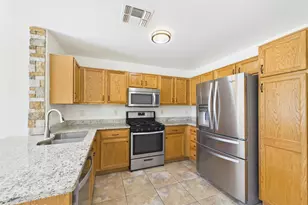 723 W Firehawk Dr, Green Valley, AZ 85614 - Photo 9