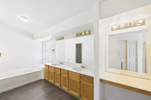 8932 N Spinel Pl, Tucson, AZ 85742 - Photo 21