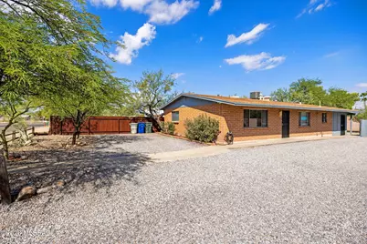 2417 E Blacklidge Drive, Tucson, AZ 85719 - Photo 3