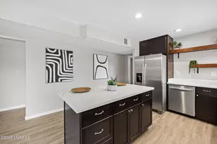 2417 E Blacklidge Dr, Tucson, AZ 85719 - Photo 11