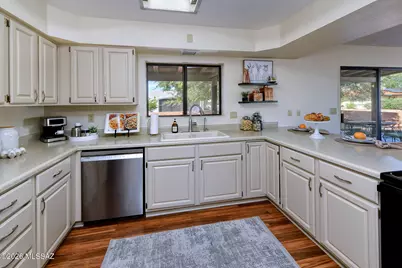 371 E Placita Idilio, Green Valley, AZ 85614 - Photo 3