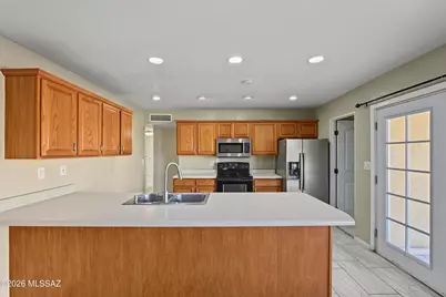 810 S Sarnoff Drive, Tucson, AZ 85710 - Photo 9