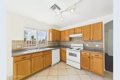 8544 E Desert Retreat Court, Tucson, AZ 85730 - Photo 7