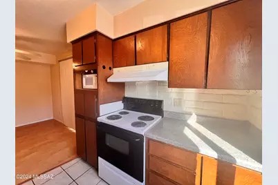 8450 E Old Spanish Trail #227, Tucson, AZ 85710 - Photo 9
