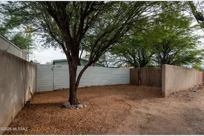 1214 E Copper Street #B, Tucson, AZ 85719 - Photo 9