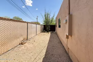 1009 E Halcyon Rd, Tucson, AZ 85719 - Photo 9