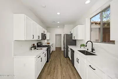 13792 E Langtry Lane, Tucson, AZ 85747 - Photo 17