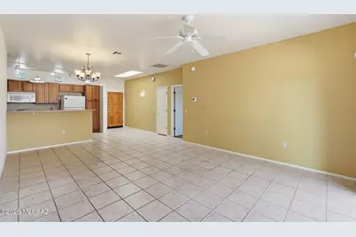 996 W VÃ­a De La Fonda, Green Valley, AZ 85614 - Photo 9