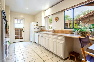 2600 E Skyline Dr, Tucson, AZ 85718 - Photo 21
