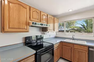 1309 N Bedford Pl, Tucson, AZ 85715 - Photo 13