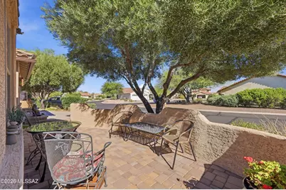 2172 E Bluejay Bluff Lane, Green Valley, AZ 85614 - Photo 3