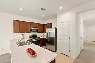 21978 E Thunderhead Dr, Red Rock, AZ 85145 - Photo 9