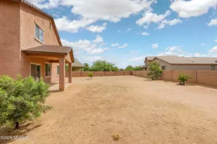8247 W Razorbill Dr, Tucson, AZ 85757 - Photo 33