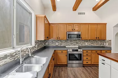 2655 N Sahuara Place, Tucson, AZ 85712 - Photo 15