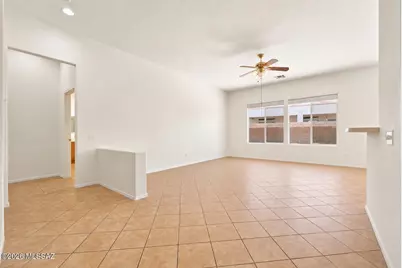 333 W Continental Vista Place, Green Valley, AZ 85614 - Photo 3