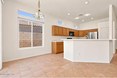 333 W Continental Vista Place, Green Valley, AZ 85614 - Photo 5