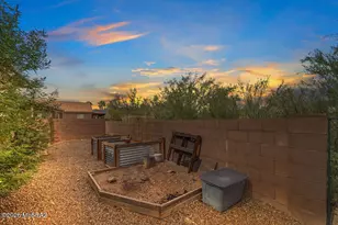 3653 N Banner Mine Dr, Tucson, AZ 85745 - Photo 21