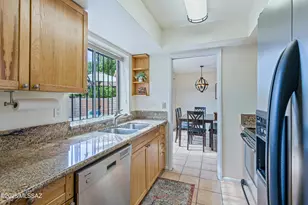 2032 S Birdie Cir, Tucson, AZ 85710 - Photo 13
