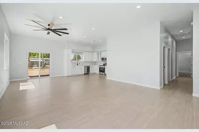 7002 E Calle Osito, Tucson, AZ 85710 - Photo 3