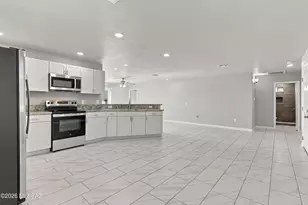 142 S Montgomery Ave, Corona de Tucson, AZ 85641 - Photo 7