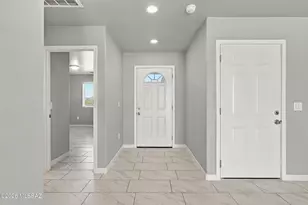 142 S Montgomery Ave, Corona de Tucson, AZ 85641 - Photo 3