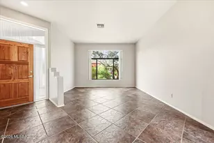 10961 E Siskin Pl, Tucson, AZ 85748 - Photo 7