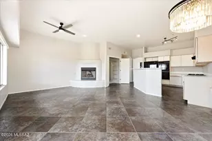 10961 E Siskin Pl, Tucson, AZ 85748 - Photo 21