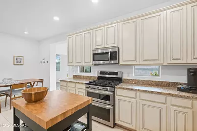 13536 N Vistoso Reserve Place, Oro Valley, AZ 85755 - Photo 17