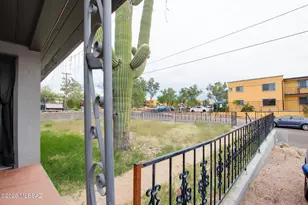 252 W Blacklidge Dr, Tucson, AZ 85705 - Photo 11