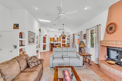 6055 W Ten Star Drive, Tucson, AZ 85713 - Photo 7