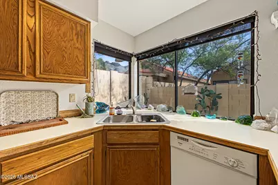200 E Ridgeland Street, Oro Valley, AZ 85737 - Photo 13