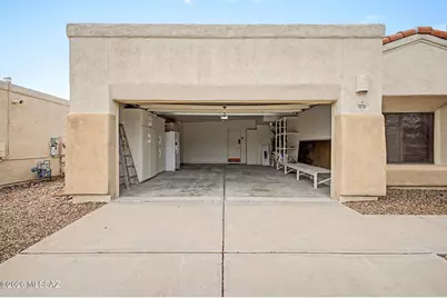 11701 N Pyramid Point Drive, Oro Valley, AZ 85737 - Photo 35