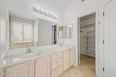 11701 N Pyramid Point Drive, Oro Valley, AZ 85737 - Photo 21