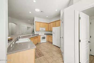 2171 N Avenida Del Polen, Green Valley, AZ 85614 - Photo 11