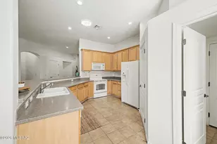 2171 N Avenida del Polen, Green Valley, AZ 85614 - Photo 11