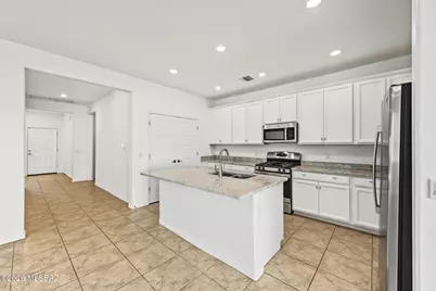 7849 S Sugarbend Drive, Tucson, AZ 85757 - Photo 15