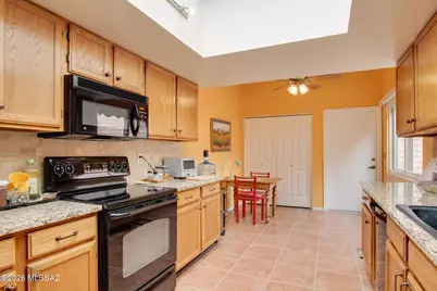 2009 W Misty Hollow Lane, Tucson, AZ 85704 - Photo 9
