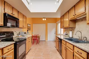 2009 W Misty Hollow Ln, Tucson, AZ 85704 - Photo 7