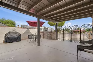 942 S Abrego Dr, Green Valley, AZ 85614 - Photo 3