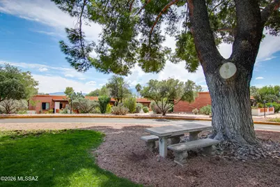 403 S Paseo Tierra #C, Green Valley, AZ 85614 - Photo 13