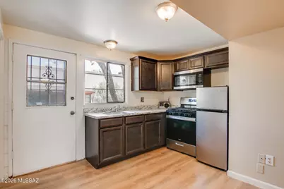 403 S Paseo Tierra #C, Green Valley, AZ 85614 - Photo 5