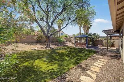 7485 W Victory Court, Tucson, AZ 85743 - Photo 29