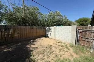 1518 E Hedrick Dr, Tucson, AZ 85719 - Photo 23