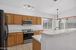 9061 N Running Bear Pl, Tucson, AZ 85743 - Photo 9