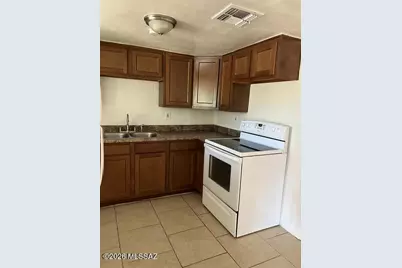 375 W 33rd Street, Tucson, AZ 85713 - Photo 5