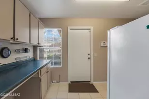 38080 S Elbow Bend Dr, Tucson, AZ 85739 - Photo 37