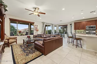 1417 E Claystone Drive, Green Valley, AZ 85614 - Photo 3