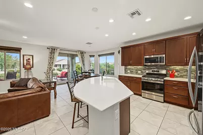 1417 E Claystone Drive, Green Valley, AZ 85614 - Photo 9