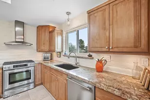 1806 S Calle Montanosa, Green Valley, AZ 85622 - Photo 5