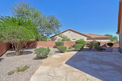 9339 N Whispering Shadows Way, Tucson, AZ 85743 - Photo 7